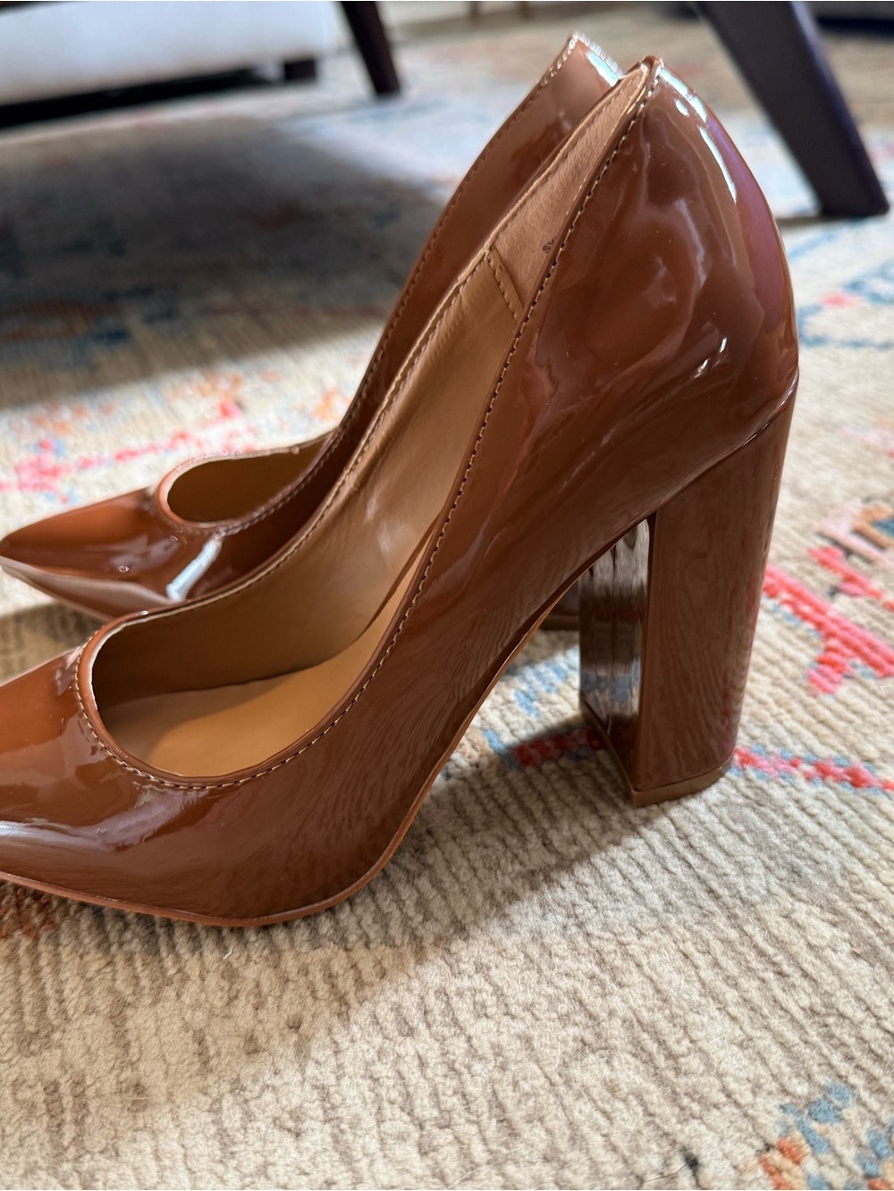 MADDEN GIRL Womens Brown Pumps Faux Patent Leather Shoes size 6